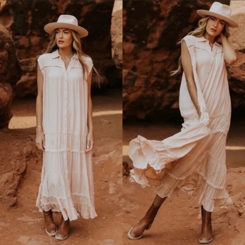 Free People Pretty Cozy Lace Trimmed Maxi Preowned Size XS Beautiful Comfortable